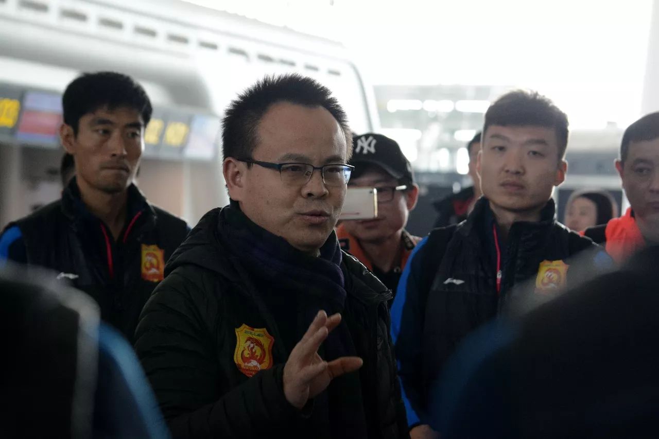 引援如何助阵，团队合作保证国际赛场霸主地位的简单介绍